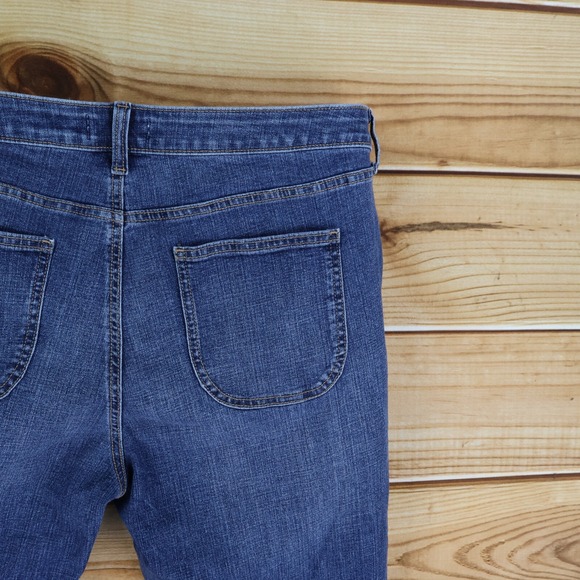 Sonoma Goods For Life Jean Shorts Womens Sz 18 Blue Medium Wash Denim Button Fly - Picture 5 of 7